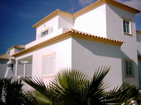 Apartamentos e Vilas Mar-Girassol