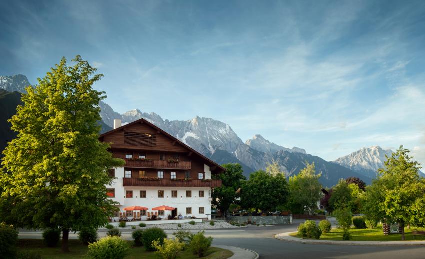 Hotel Der Stern - Das nachhaltige Familienhotel und Wirtshaus seit 1509 Hotel Der Stern - Das nachhaltige Familienhotel und Wirtshaus seit 1509