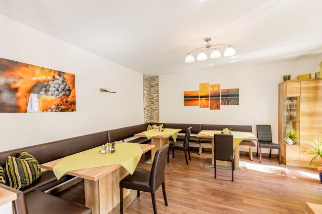 Appartement Ferienwohnung Weingut-Gästehaus Gangl Appartement Ferienwohnung Weingut-Gästehaus Gangl