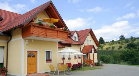 Privatvermieter Apfelhof FLIEDER Privatvermieter Apfelhof FLIEDER