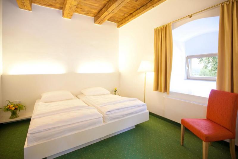 Hotel 3