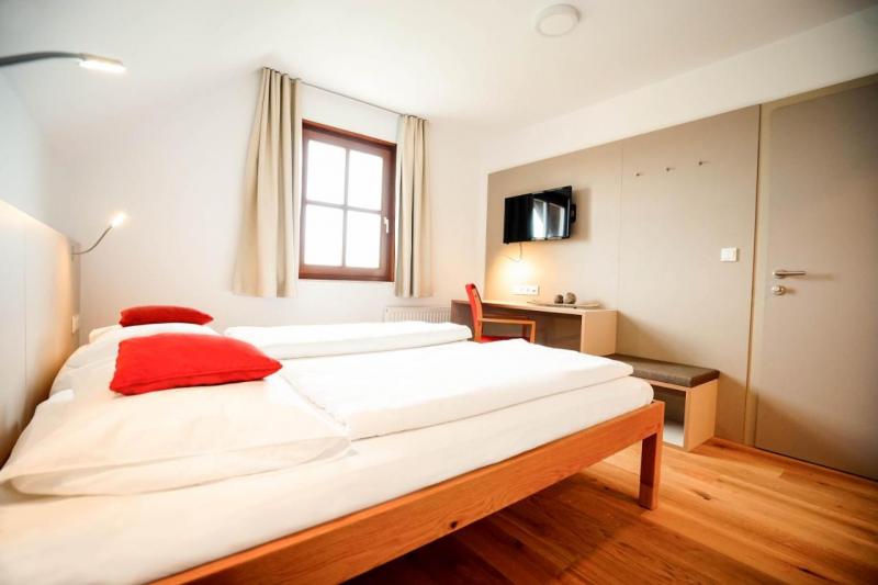Hotel 3
