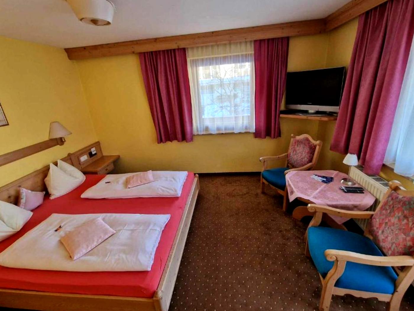 Hotel 3