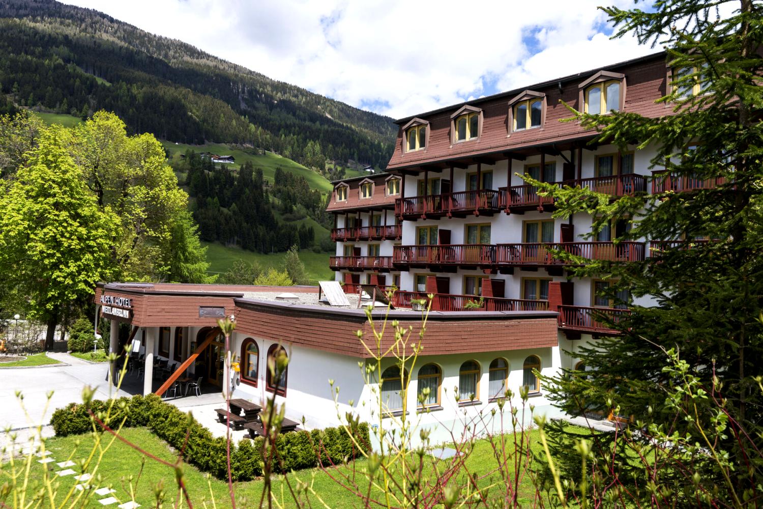 Hotel Tirol