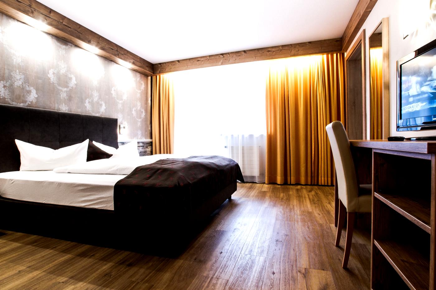 Hotel Tirol