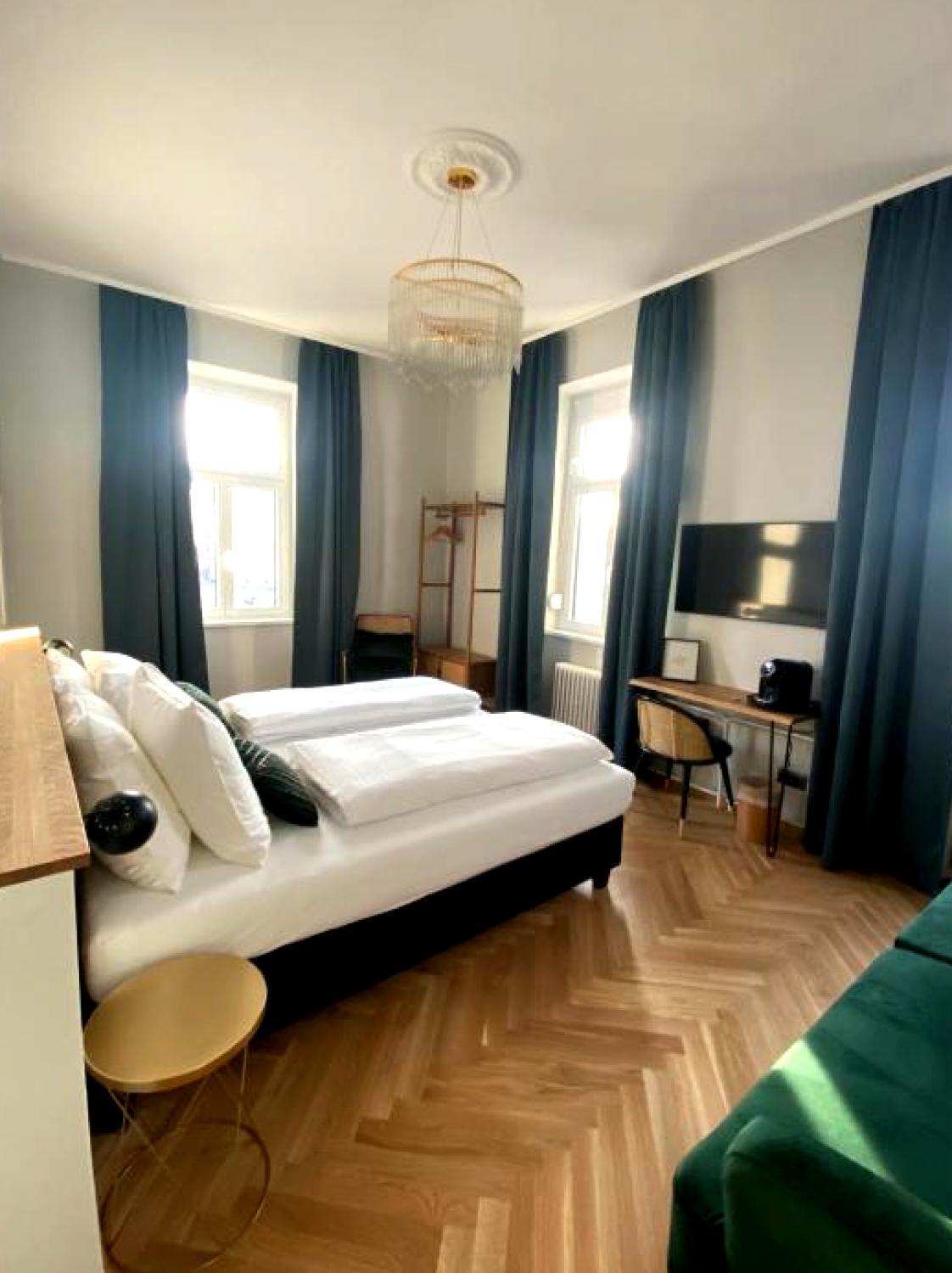 Hotel Hotel