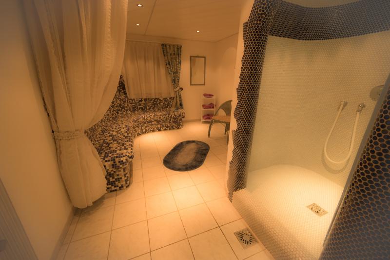 Hotel 3