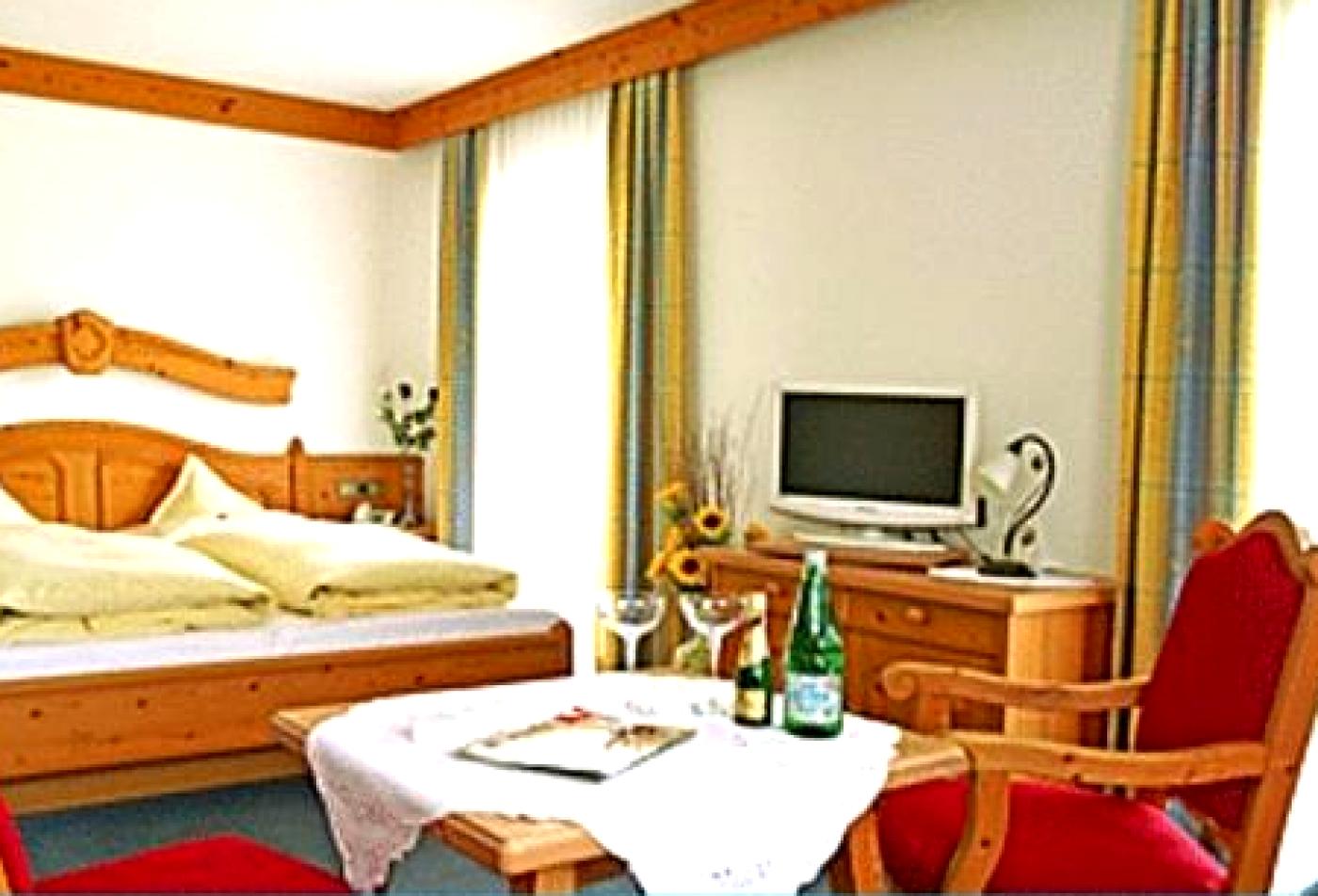 Hotel Tirol