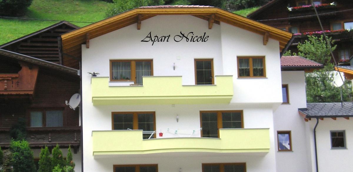 Hausbilder-Apart-Nicole-SO- banner.jpg