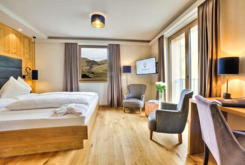 Hotel 3