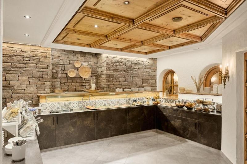 Hotel Tirol