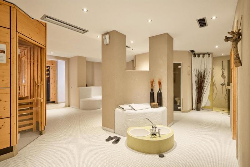 Hotel 3