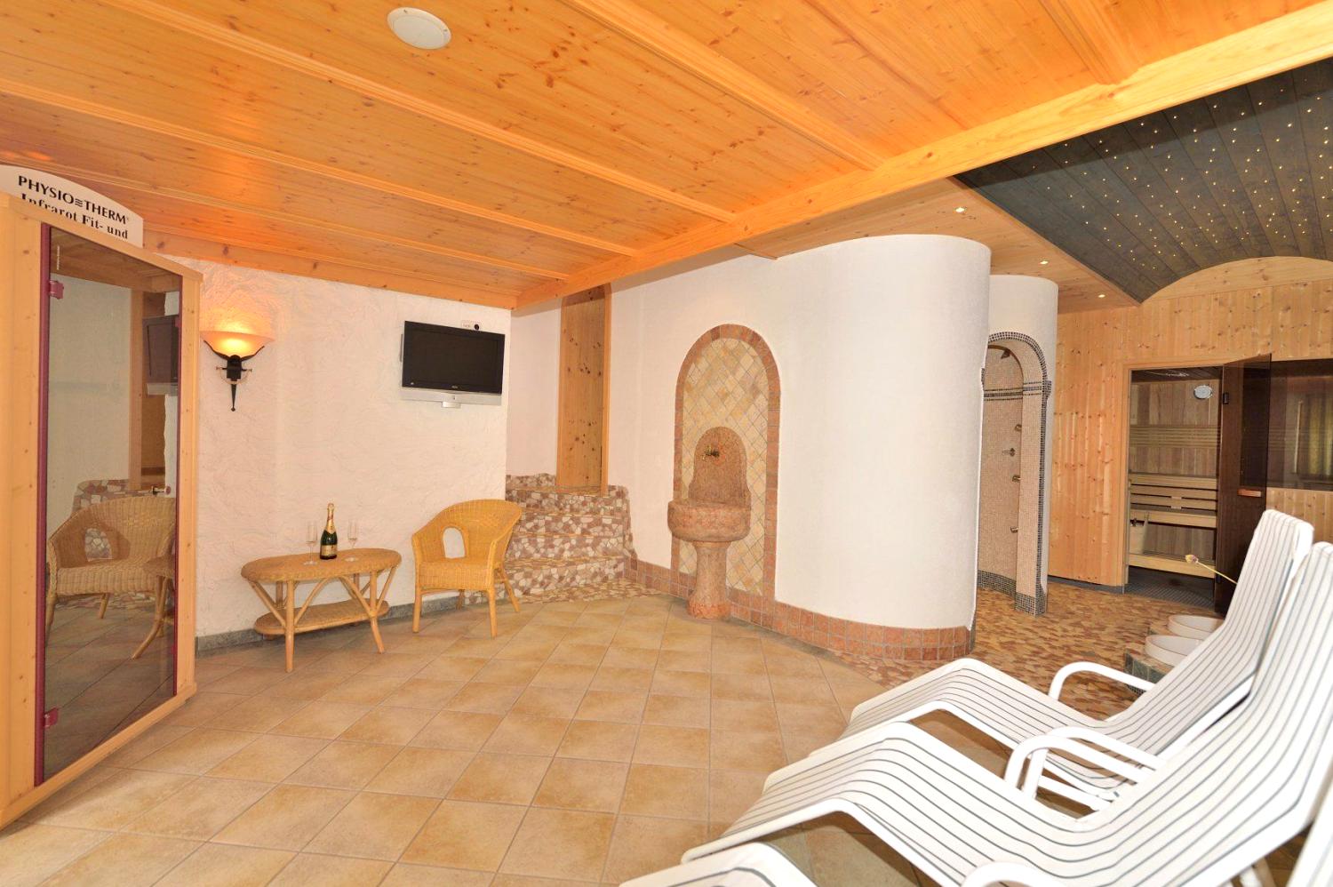 Ferienhaus Ferienchalet Wellness-Bereich