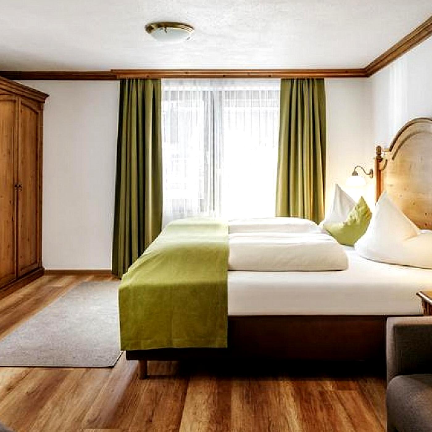 Hotel Tirol