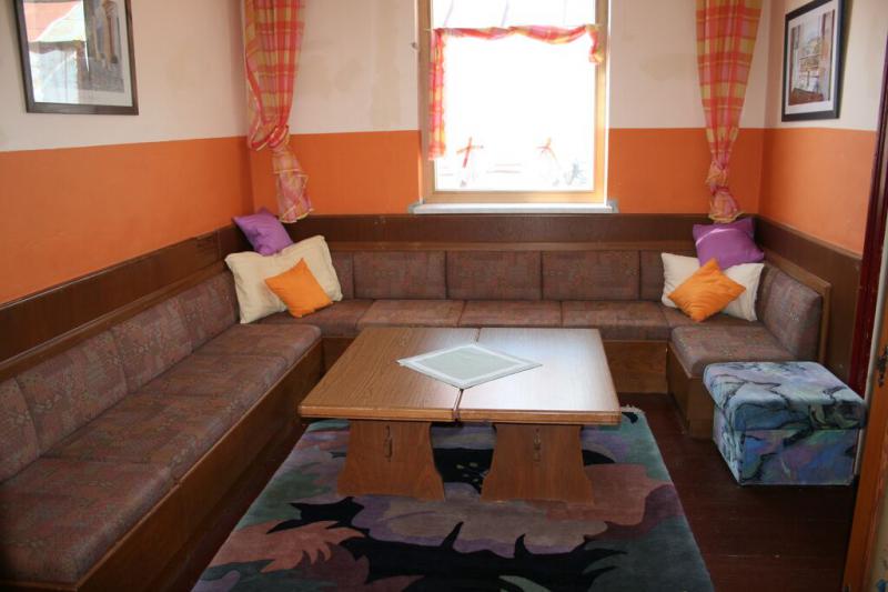 Prenočište za mlade 68