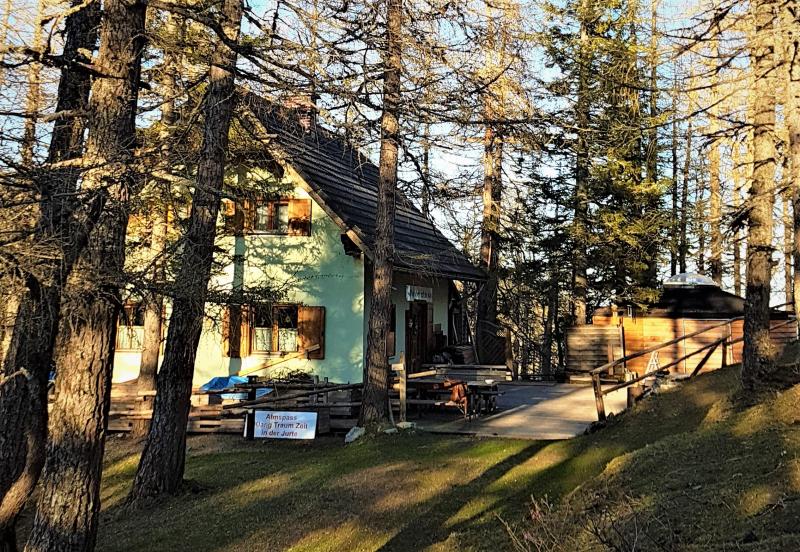 Almhütte01.jpg