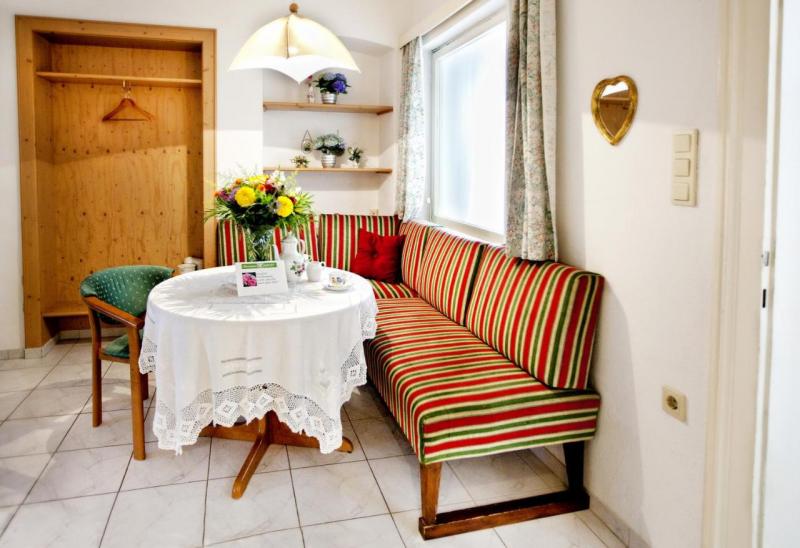 Pension <b>Wien-Land</b>
