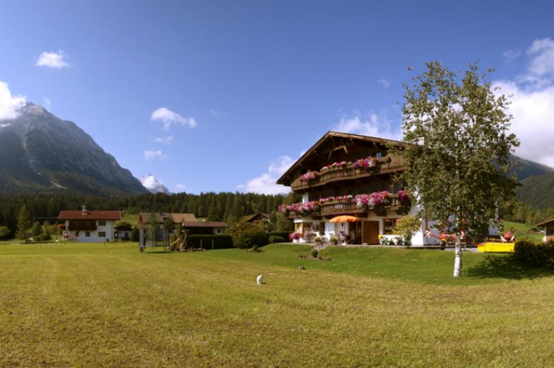 Appartement Ferienwohnung Am Berg