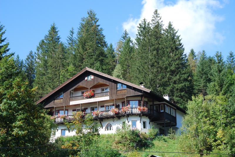Appartement Ferienwohnung Tanzlokal