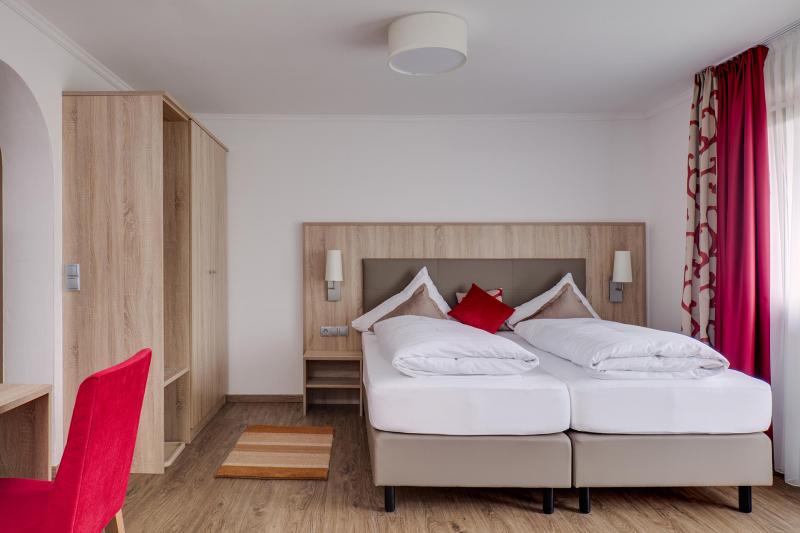 Hotel Fernau 021 Zimmer 301.jpg