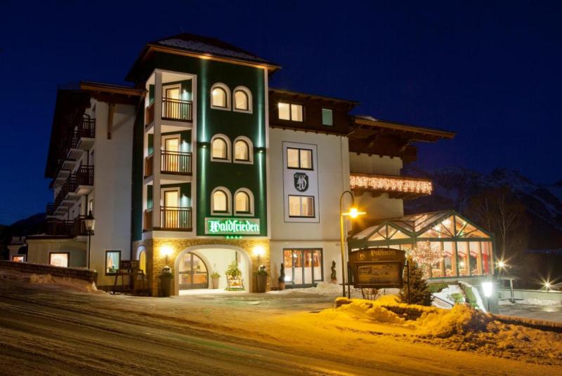 Hotel 3
