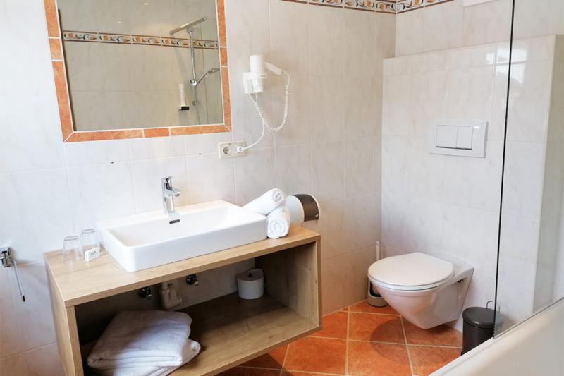 Gasthof / Restaurant Massage