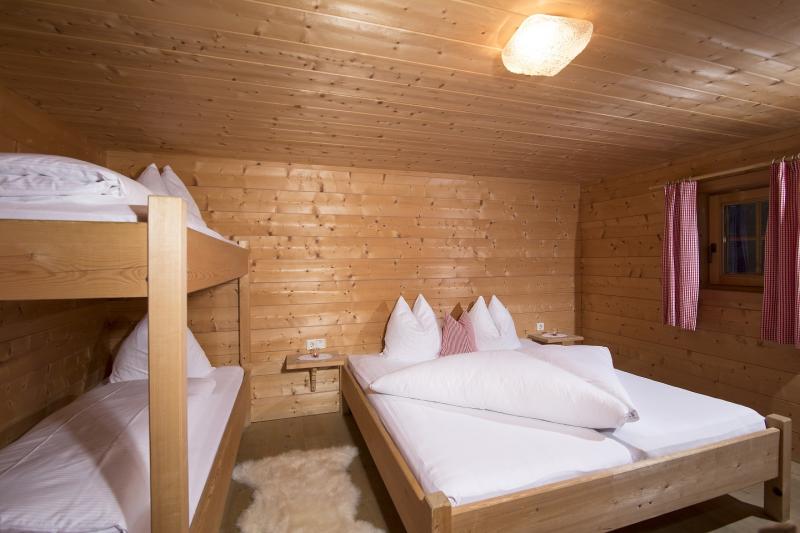 4 Bettzimmer unten neu 14 klein.jpg