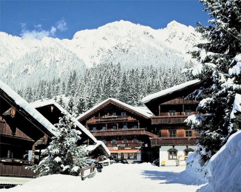 Alpbach-Dorf Winterfoto groß.jpg
