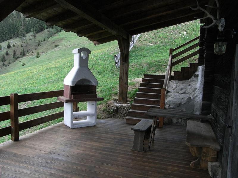 Grill Hütte neu Mai 2008 groß.jpg