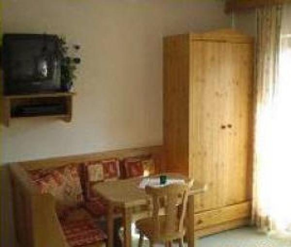 Appartement Ferienwohnung Tanzlokal