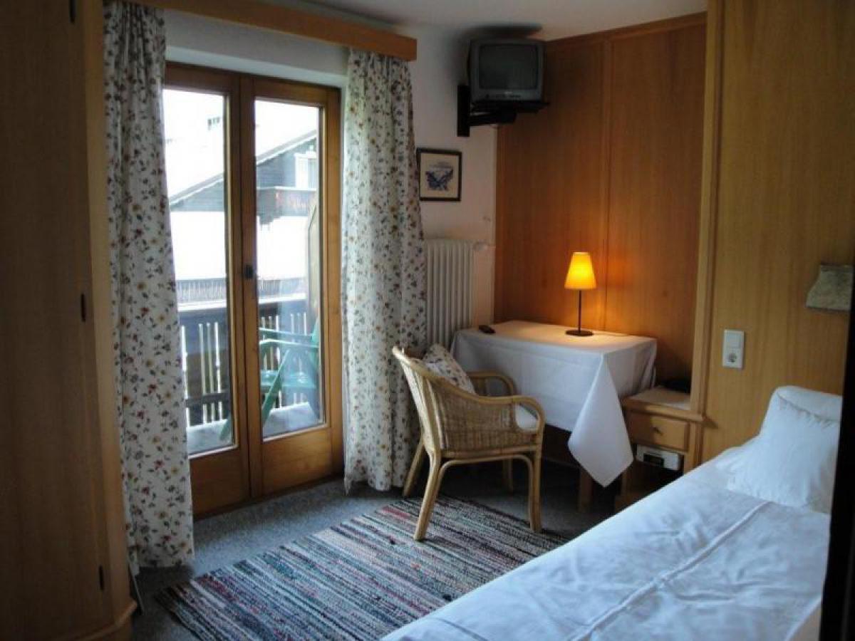 Hotel 3