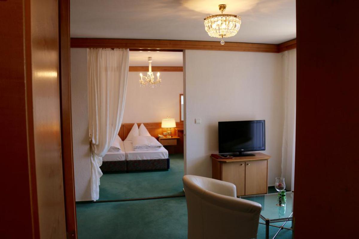 Hotel 3